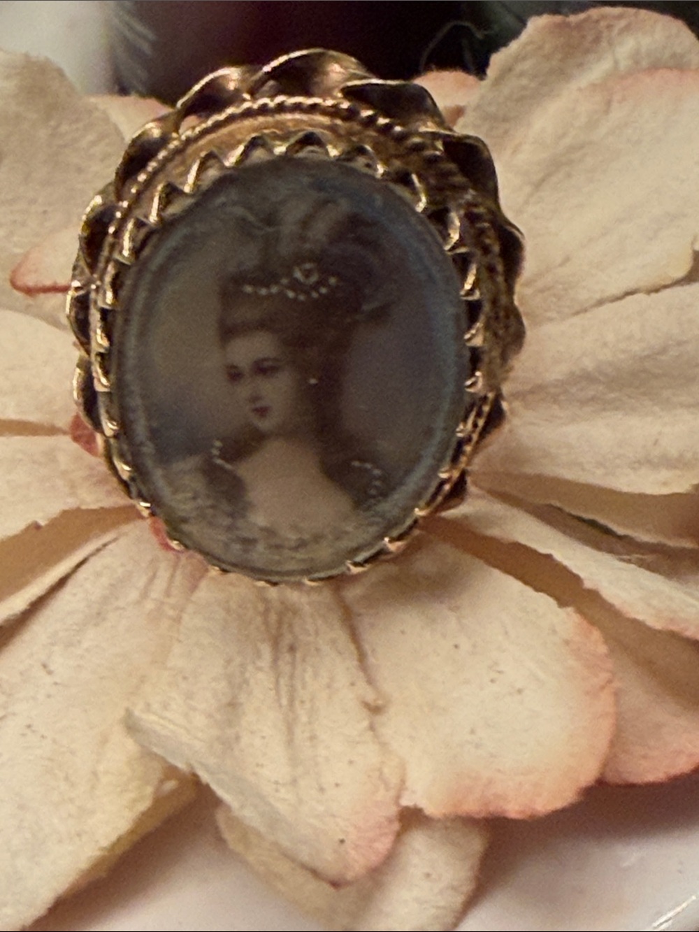 Portrait miniature cameo painted on ivory ornate 14k gold size 7 ring - Picture 9 of 16